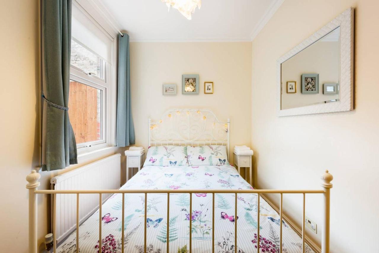 Bikki Apartments - 2 Bedroom Harrow Eksteriør bilde