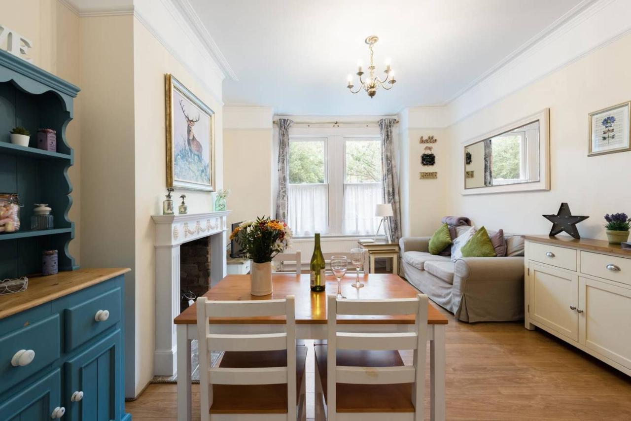 Bikki Apartments - 2 Bedroom Harrow Eksteriør bilde