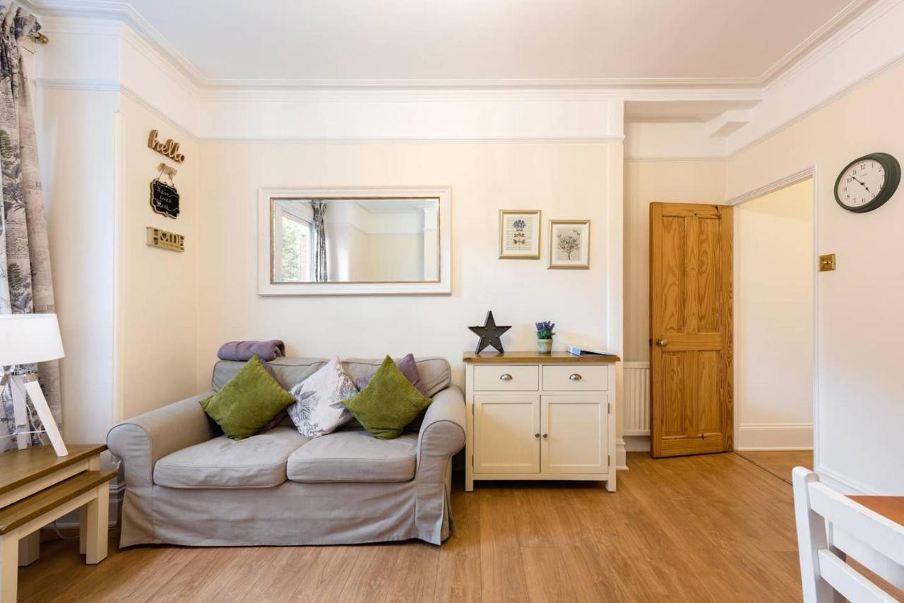 Bikki Apartments - 2 Bedroom Harrow Eksteriør bilde